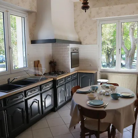 Vakantiehuis Maison Fouras, 3 Pieces, 5 Personnes - Fr-1-709-4 *